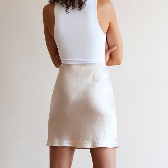 NWT Babaton Aqua Mini Slip Skirt - Picture 5 of 8